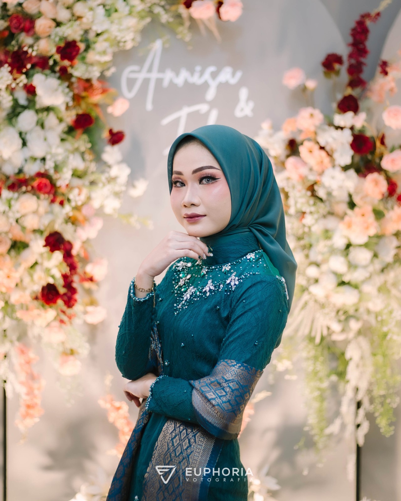 Annisa & Febry 19