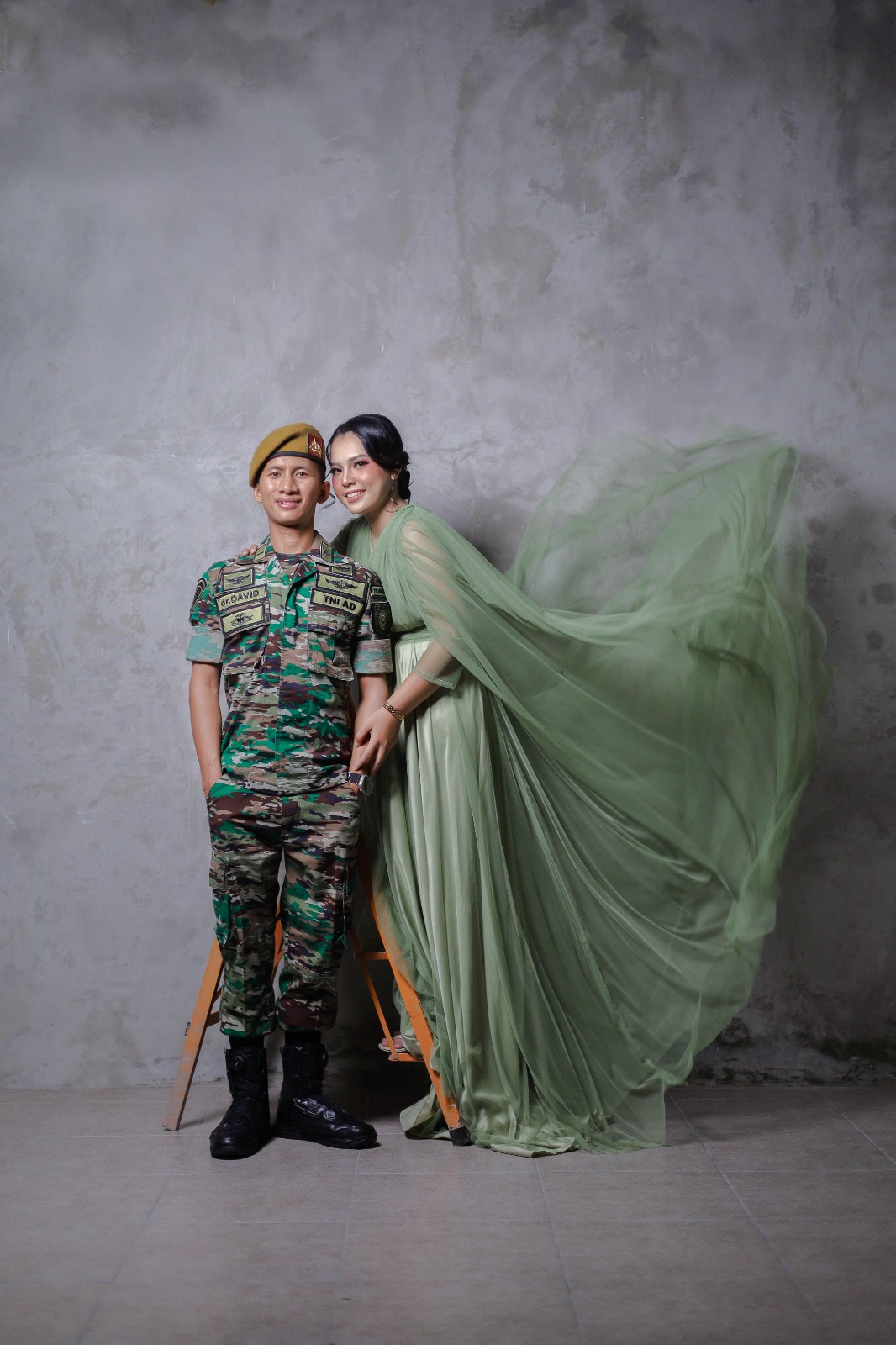 David & Novi 18