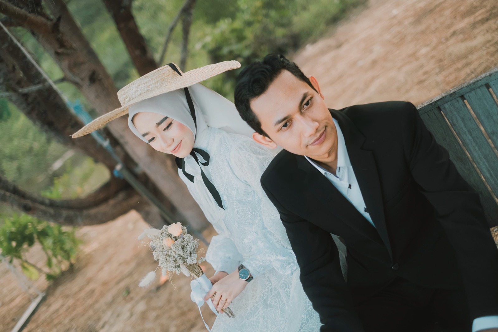 Indah & Pra 10