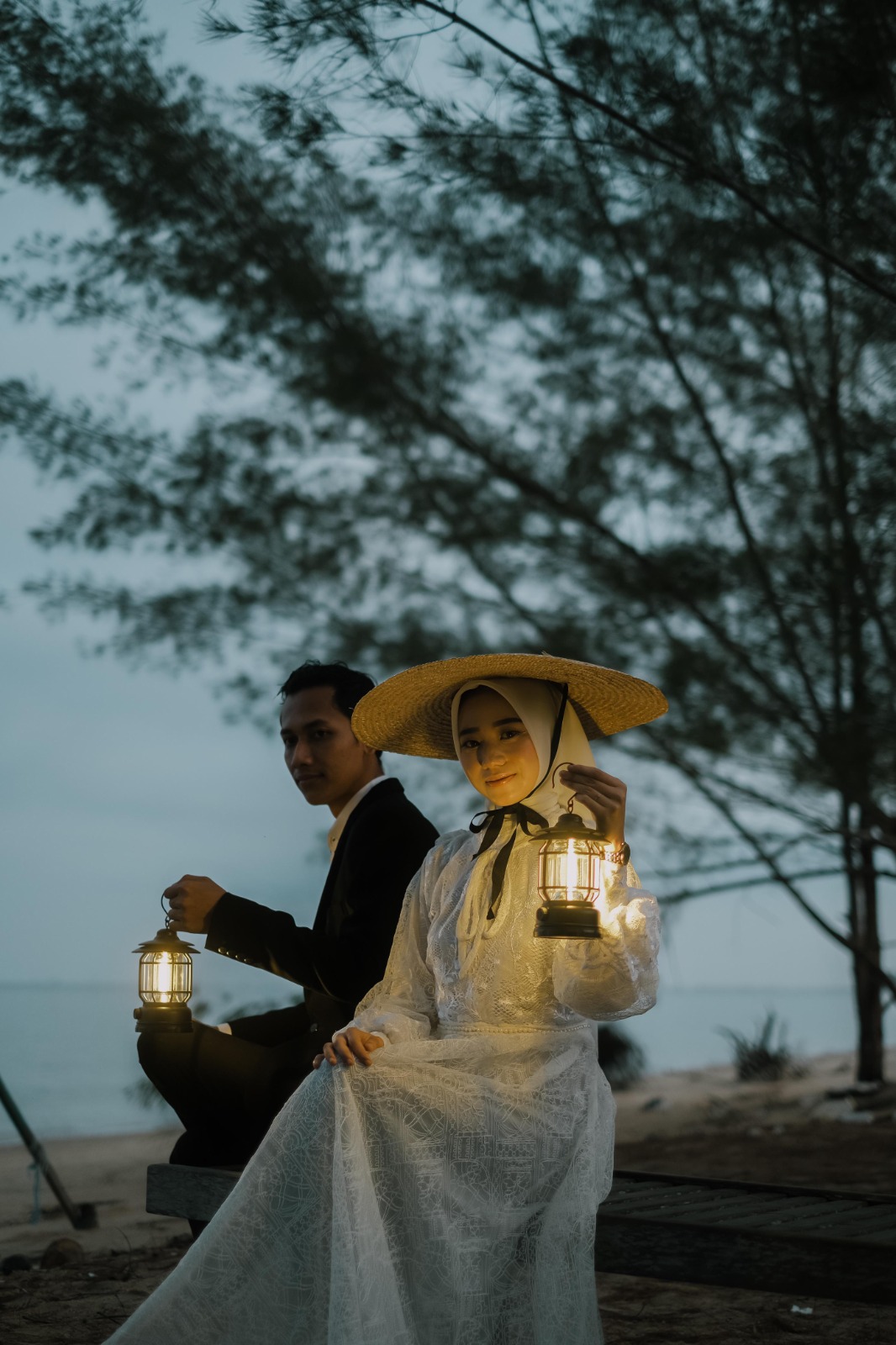 Indah & Pra 17