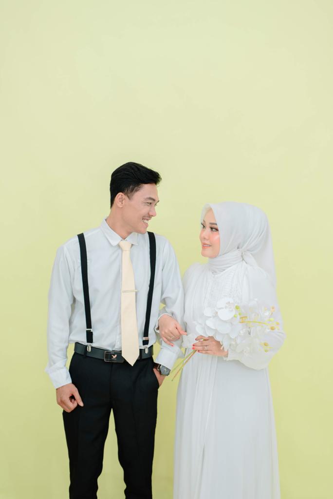 Putri & Hendra 7