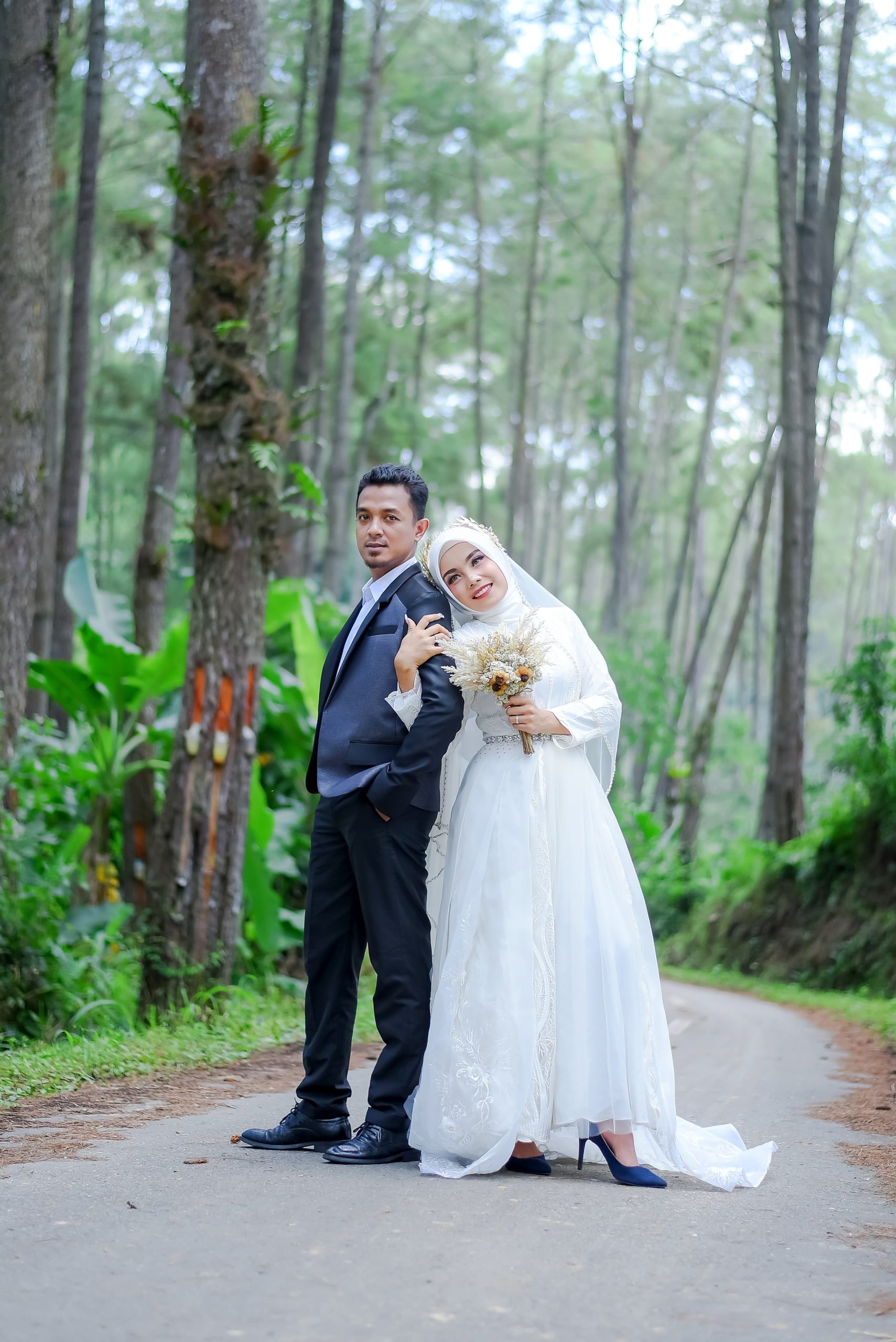 Anton & Tari 10