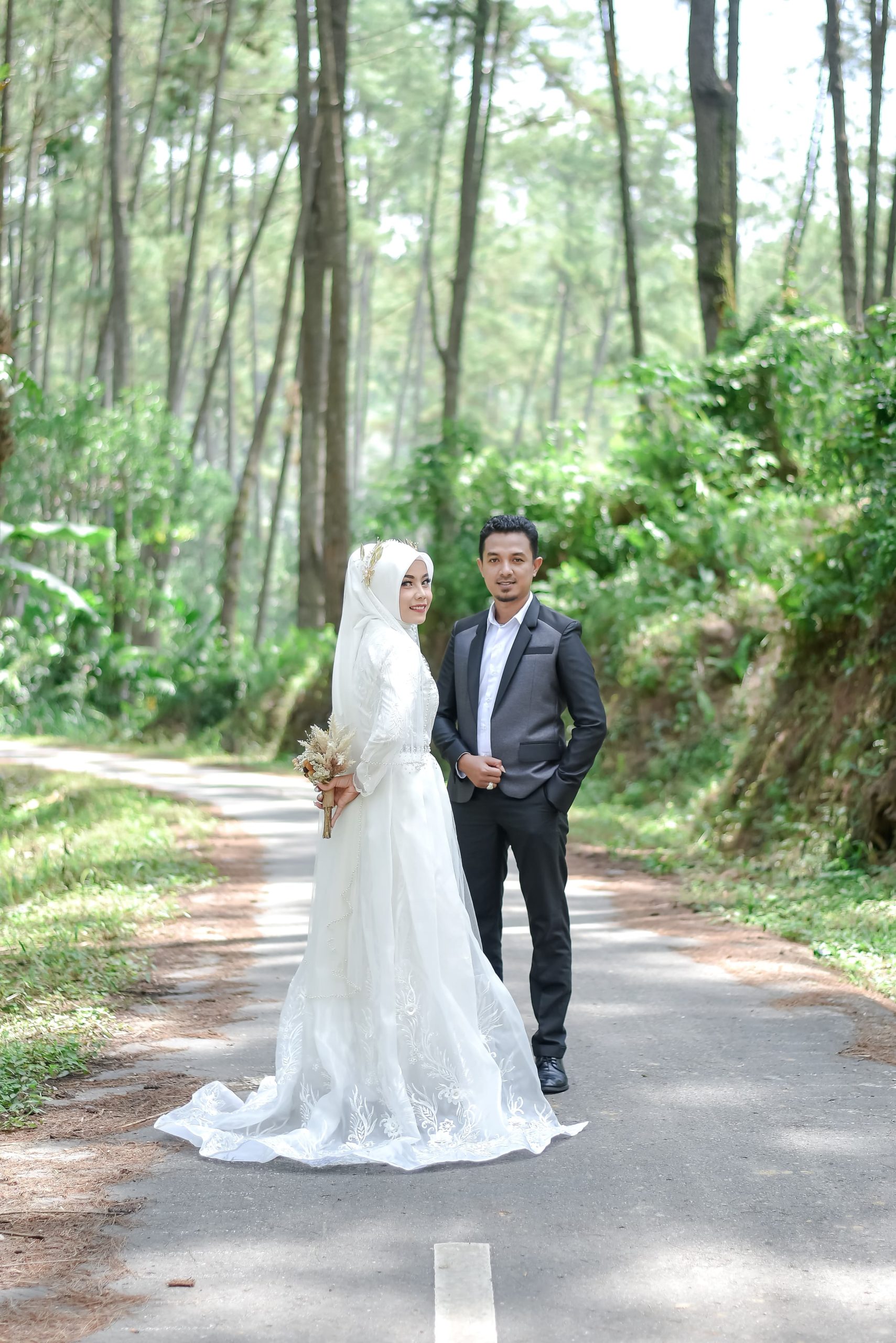 Anton & Tari 19