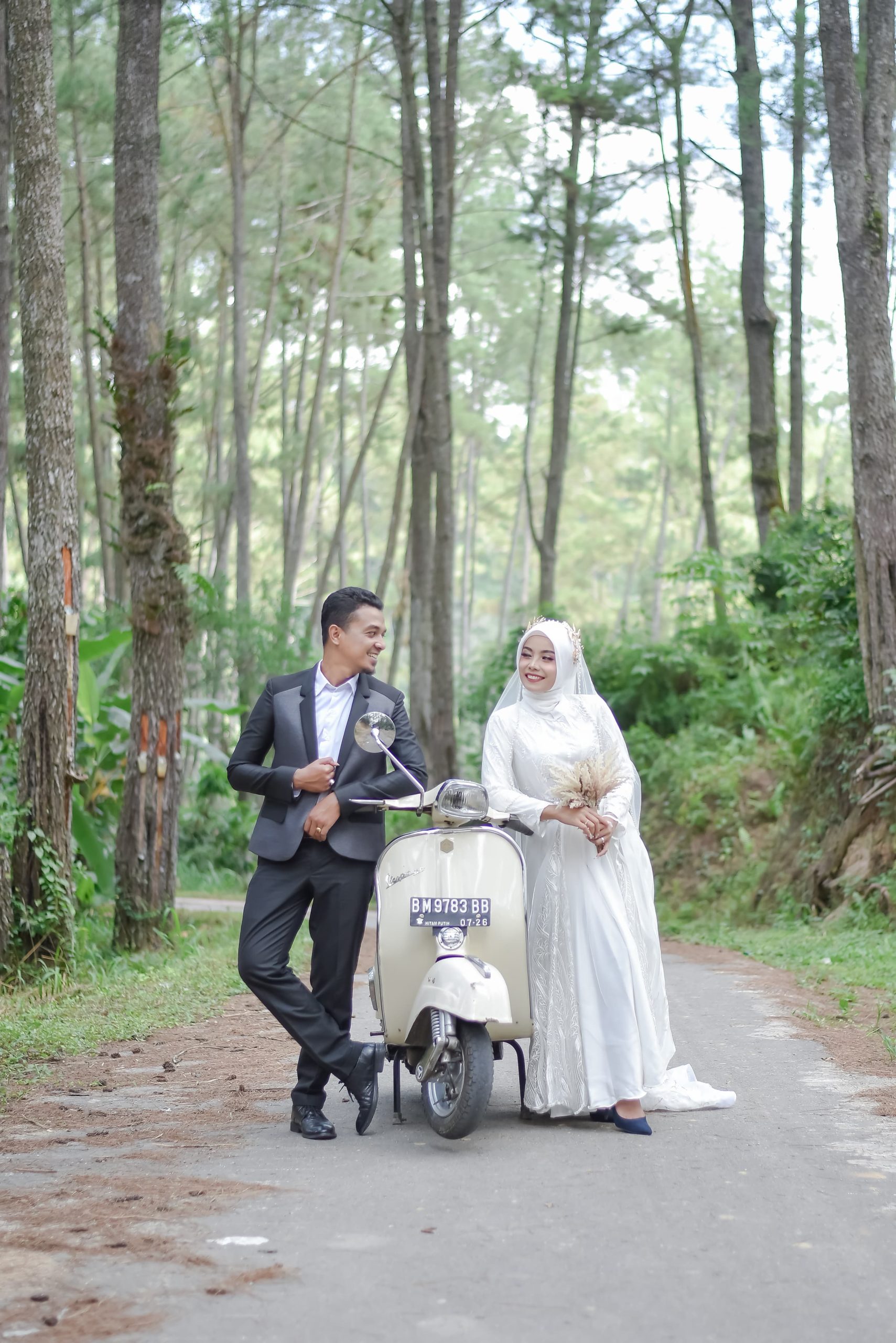 Anton & Tari 4
