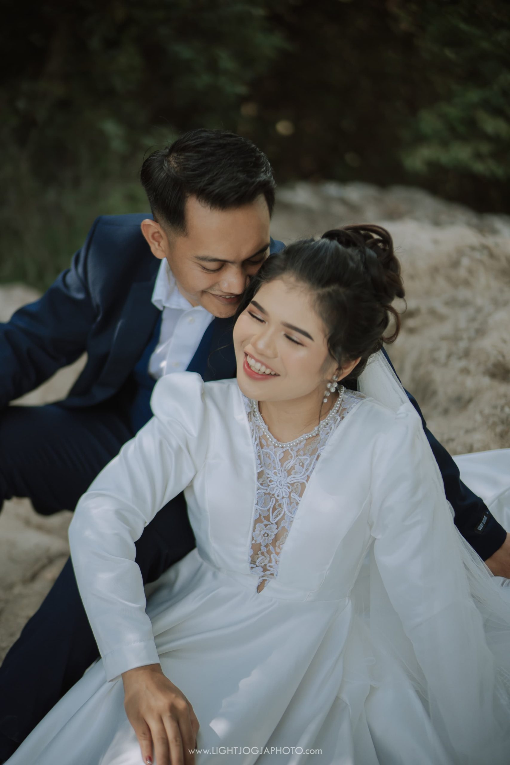 Dennis & Mentari 19
