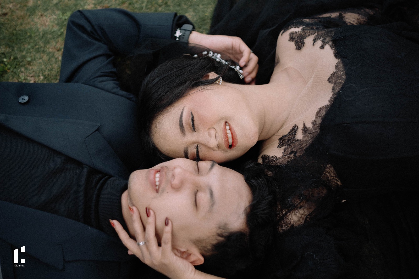Giwa & Isty 12