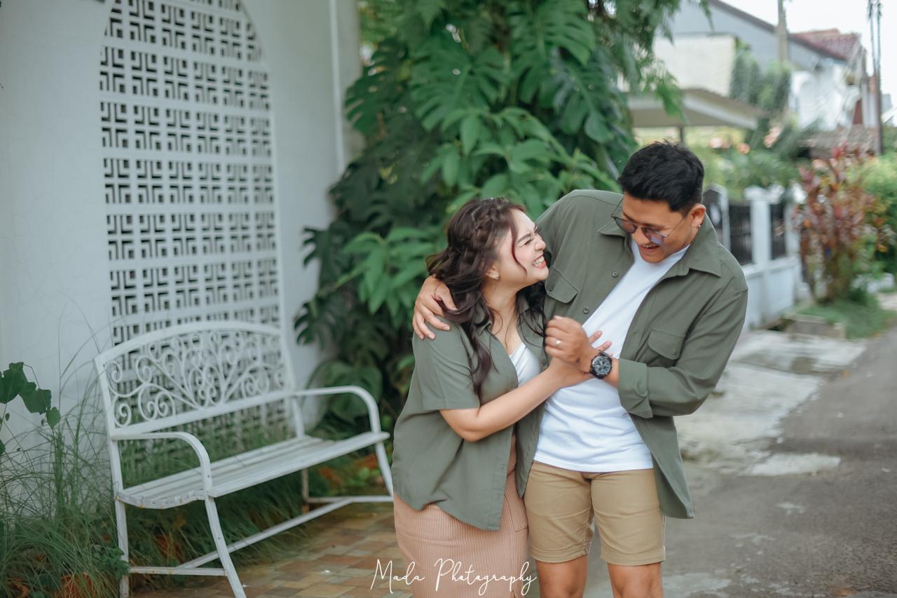 Shila & Dhika 19