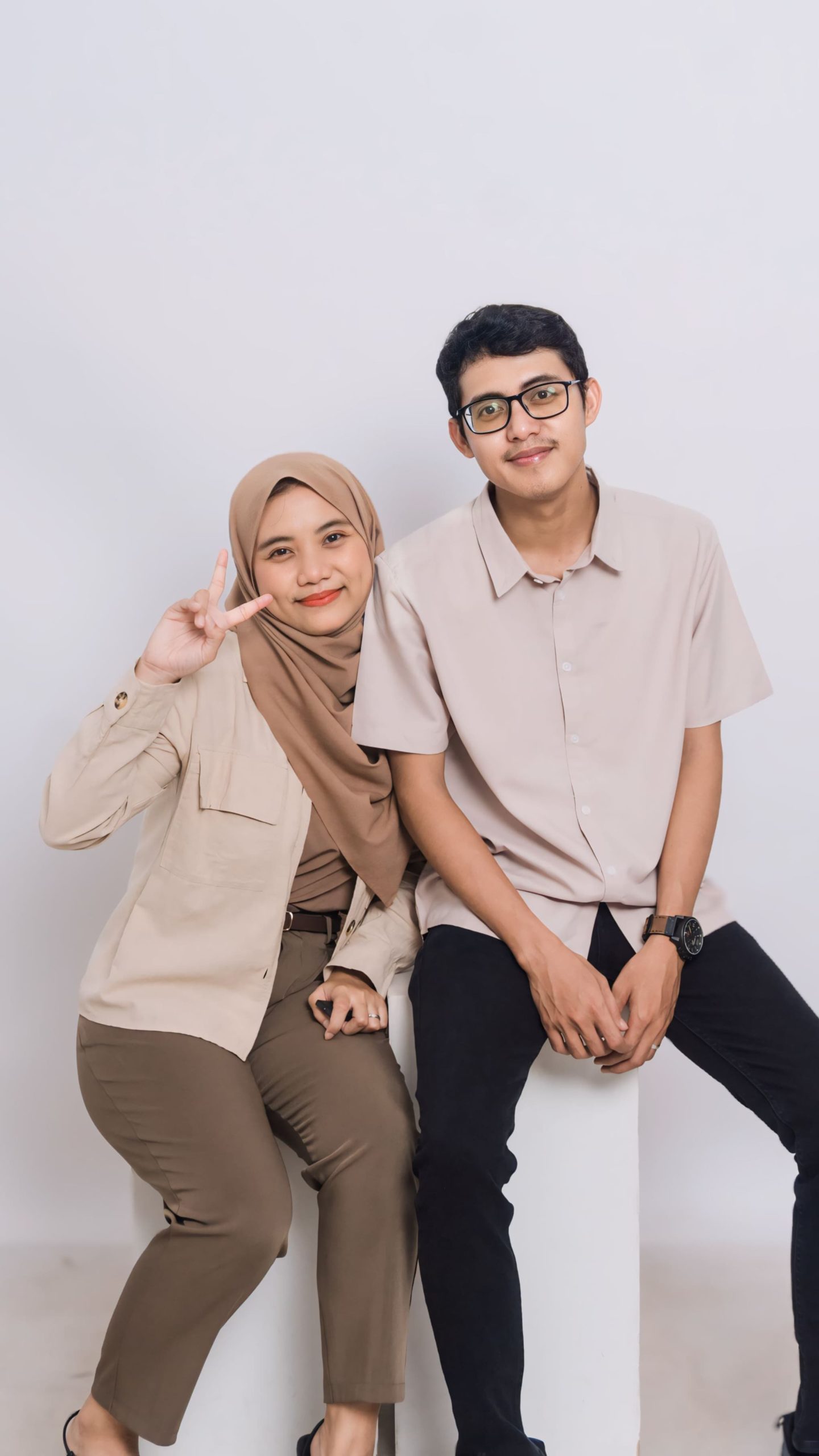 Iswi & Noval 1