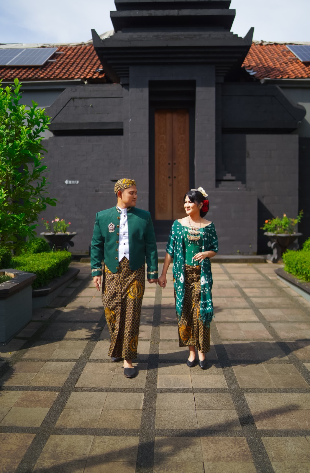 Devi & Lukie 2