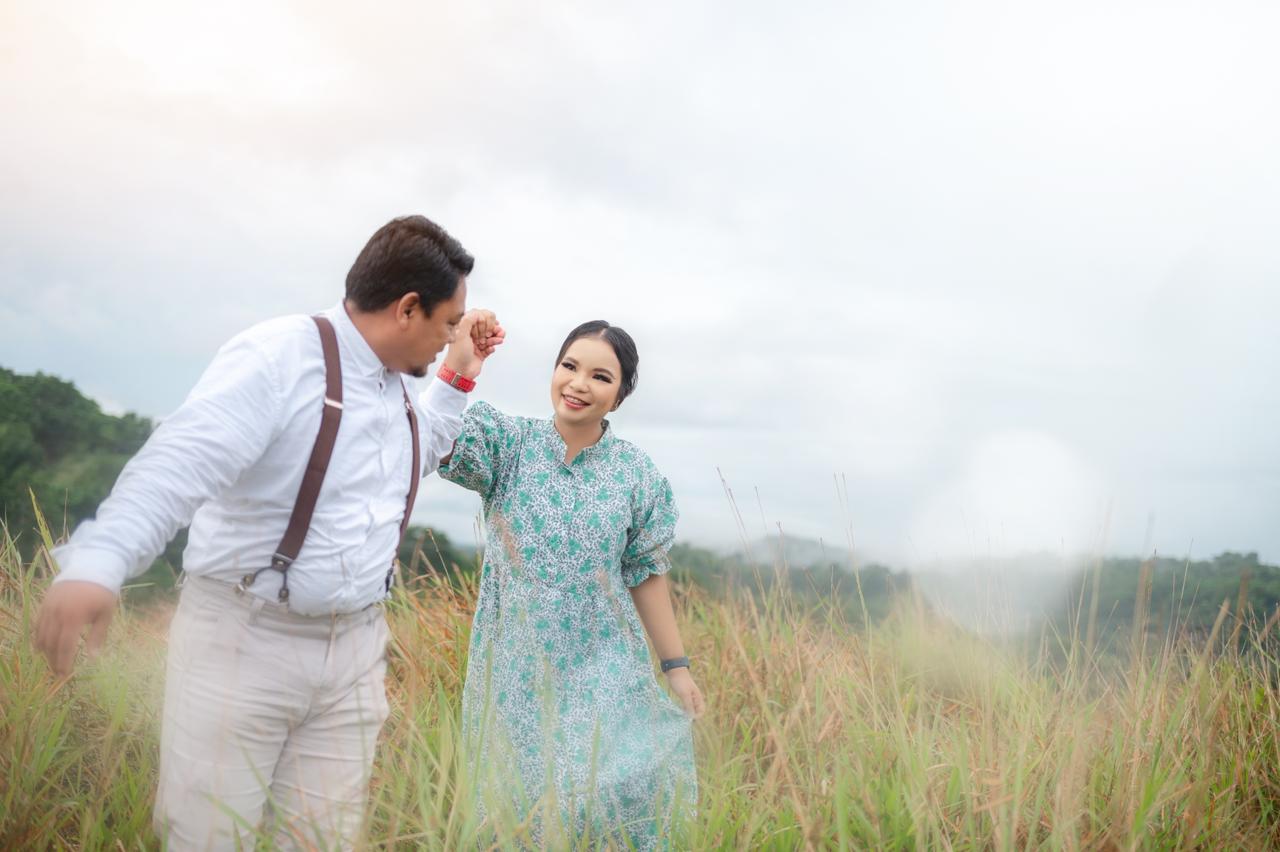 Apriana & Dwi 1