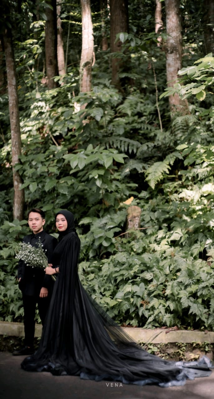 Ayu & Endrik 2
