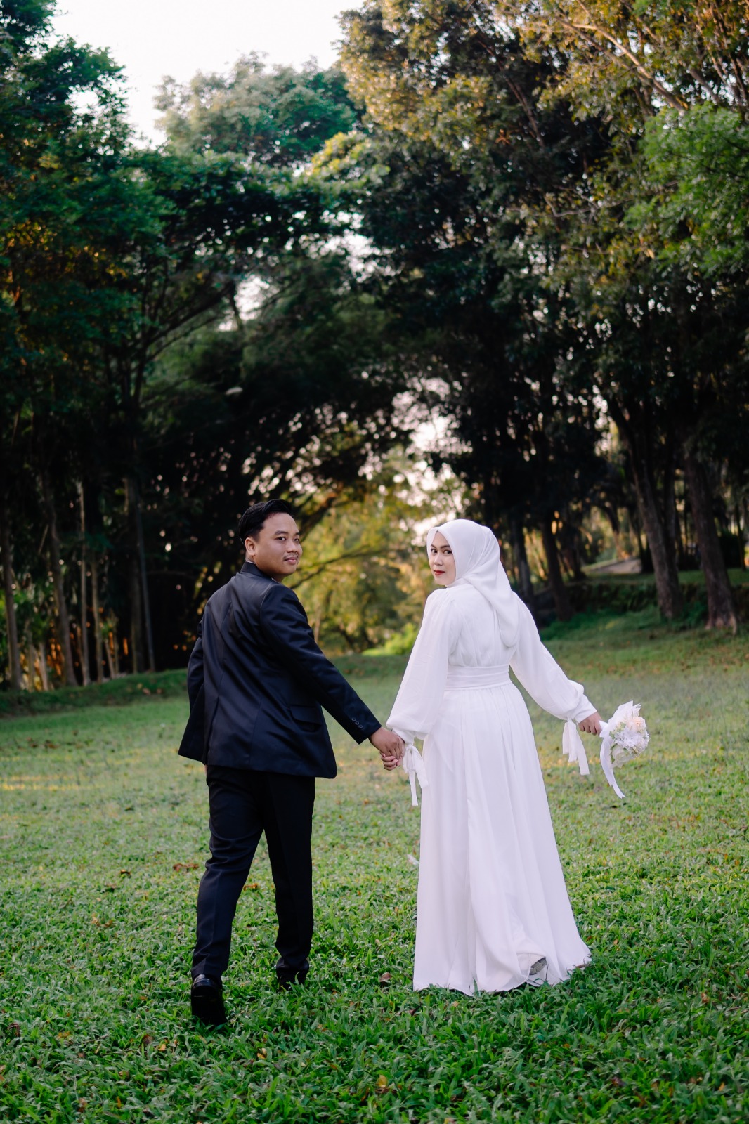 Hakky & Devia 13