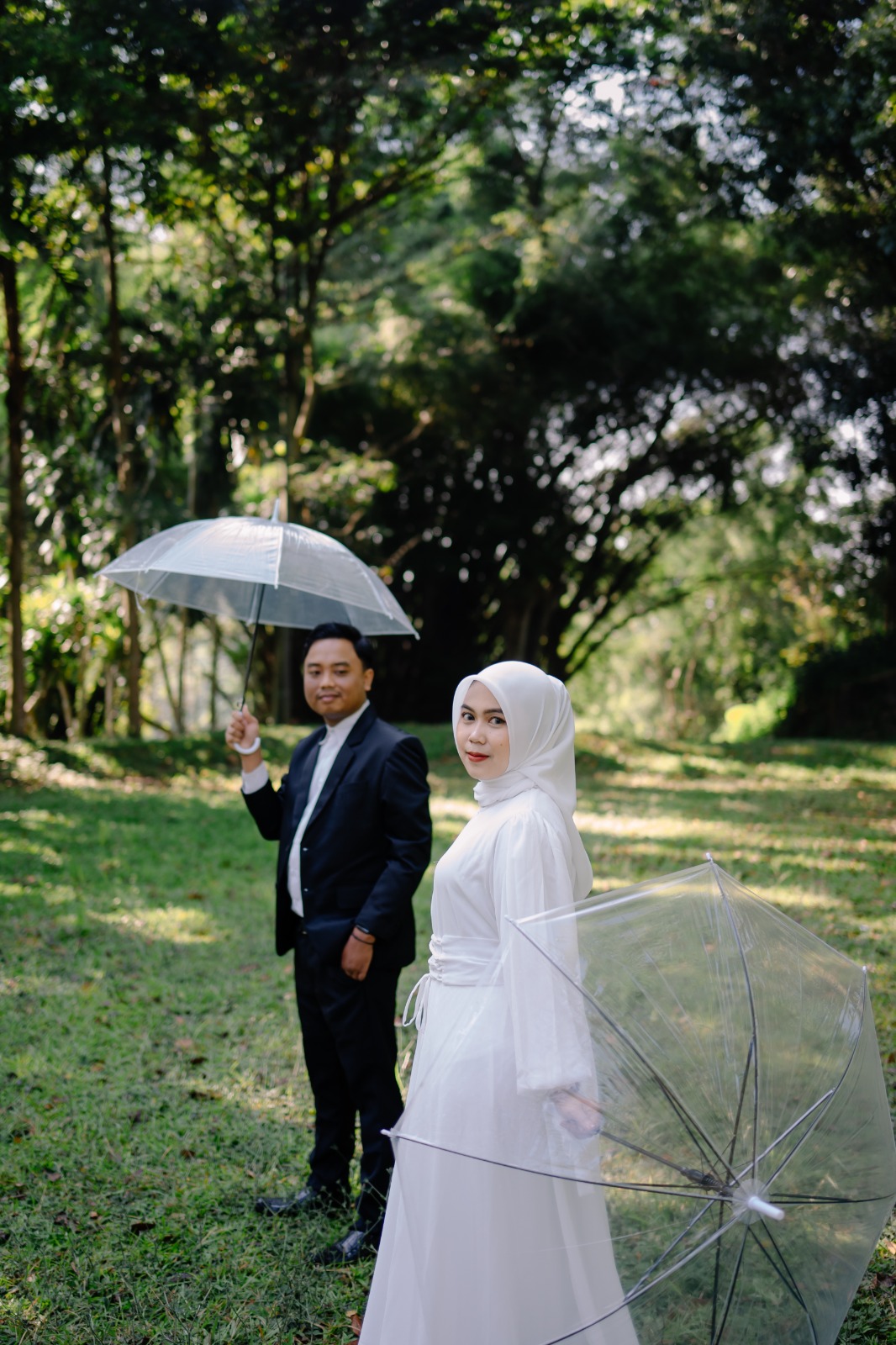 Hakky & Devia 4