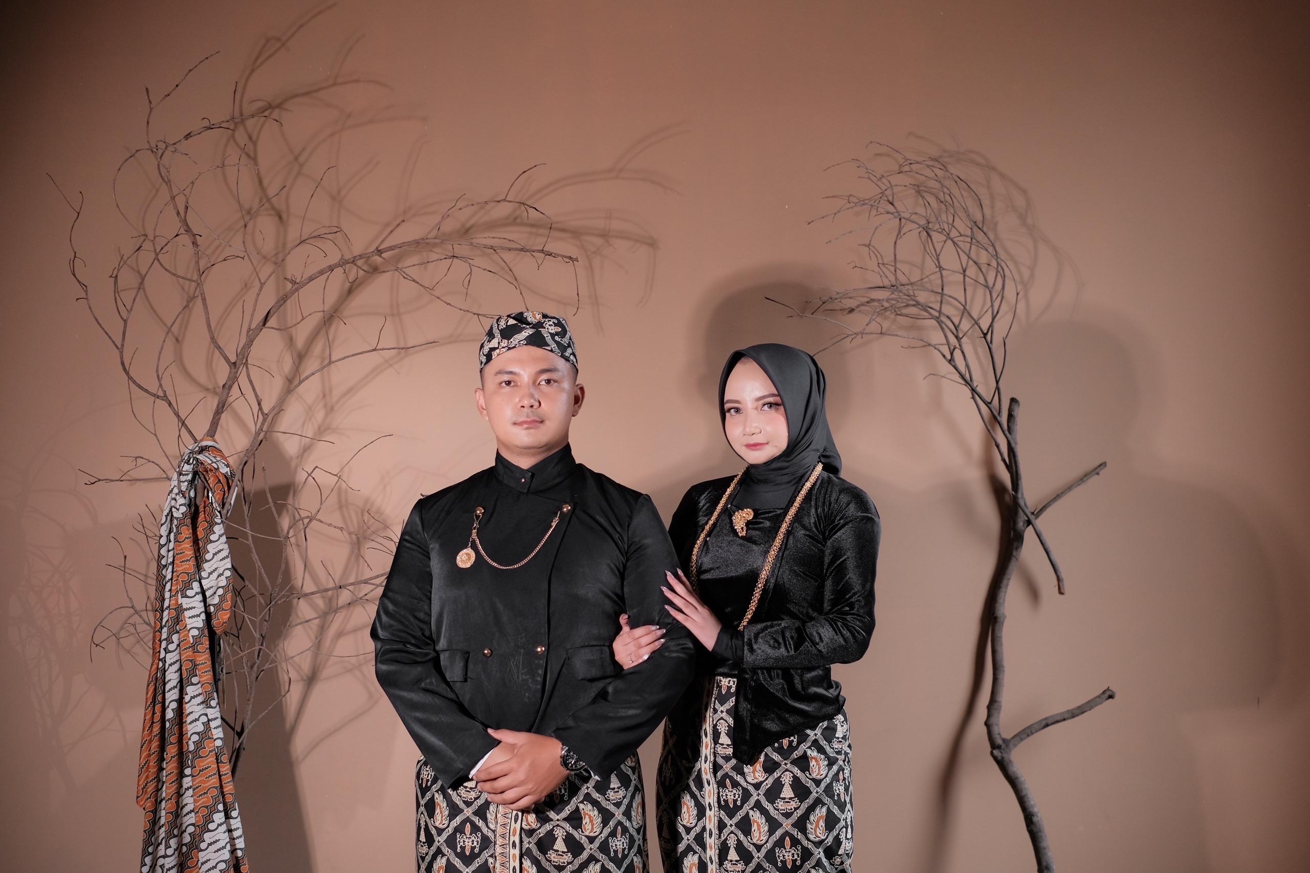 Alya & Taofik 4
