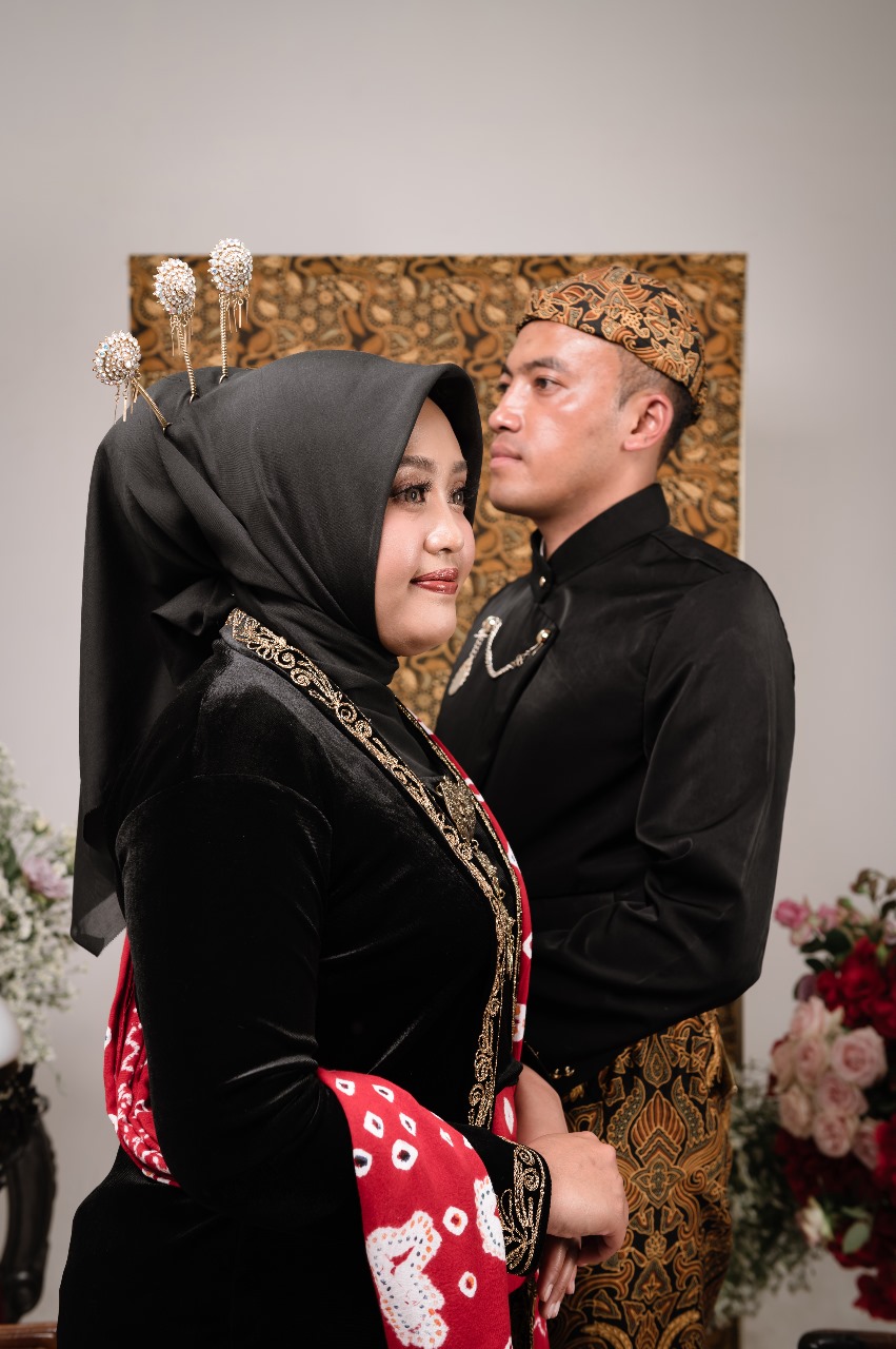 Devi & Yudha 4