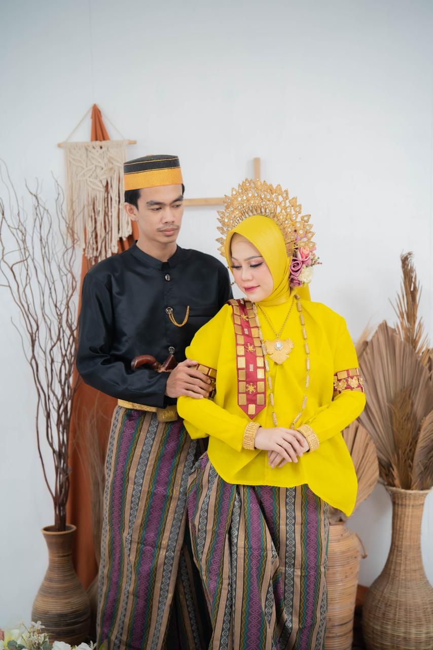 Tanti & Akmal 16