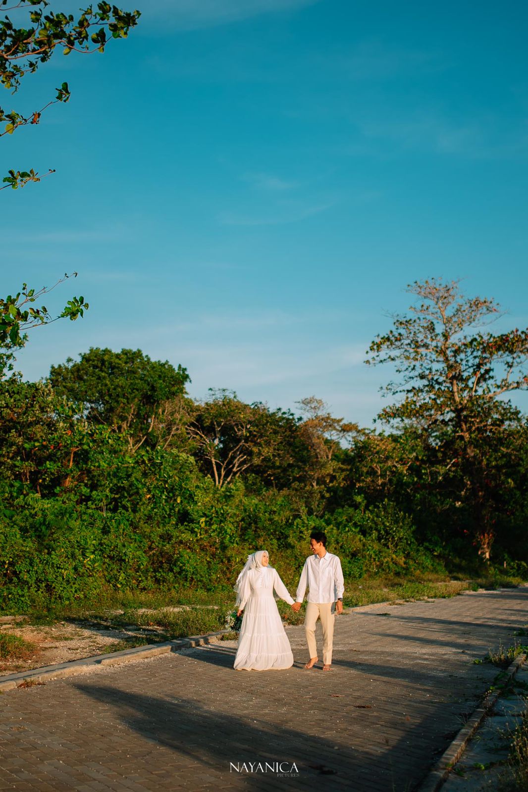 Windi & Adit 18