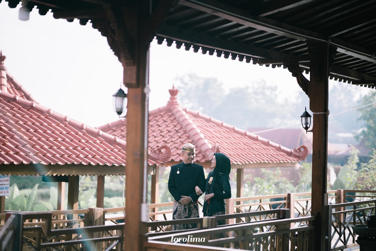 Aurellia & Rahmat 12