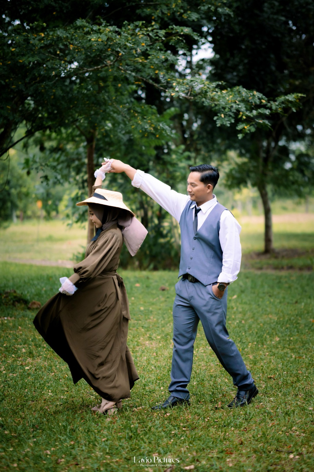 Somad & Indri 16