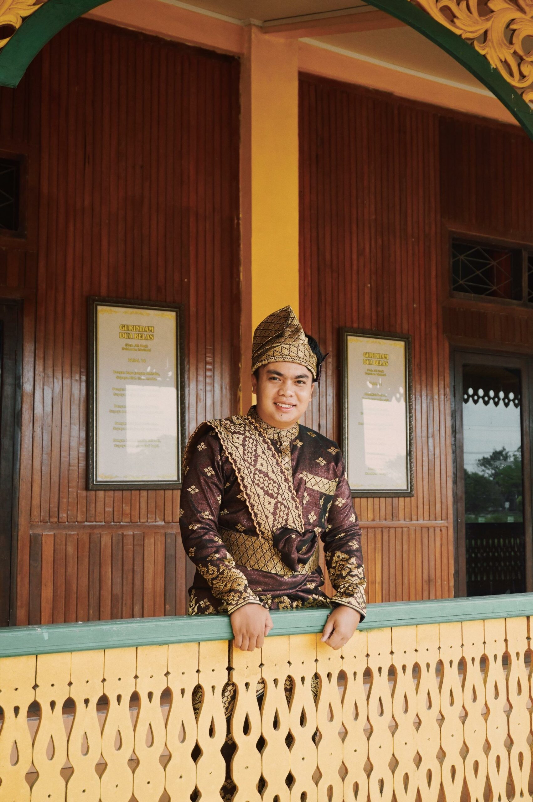 Desma & Ade 12