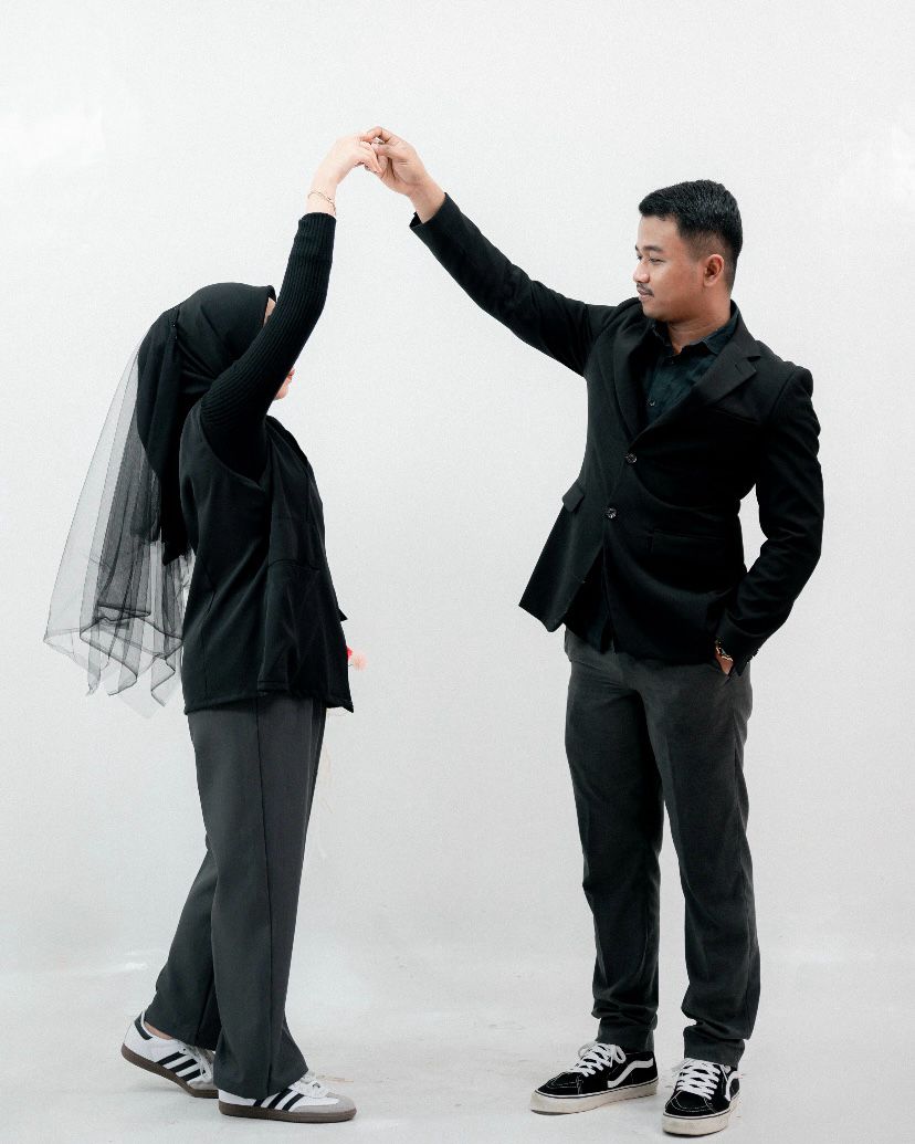 Sari & Aidil 3r