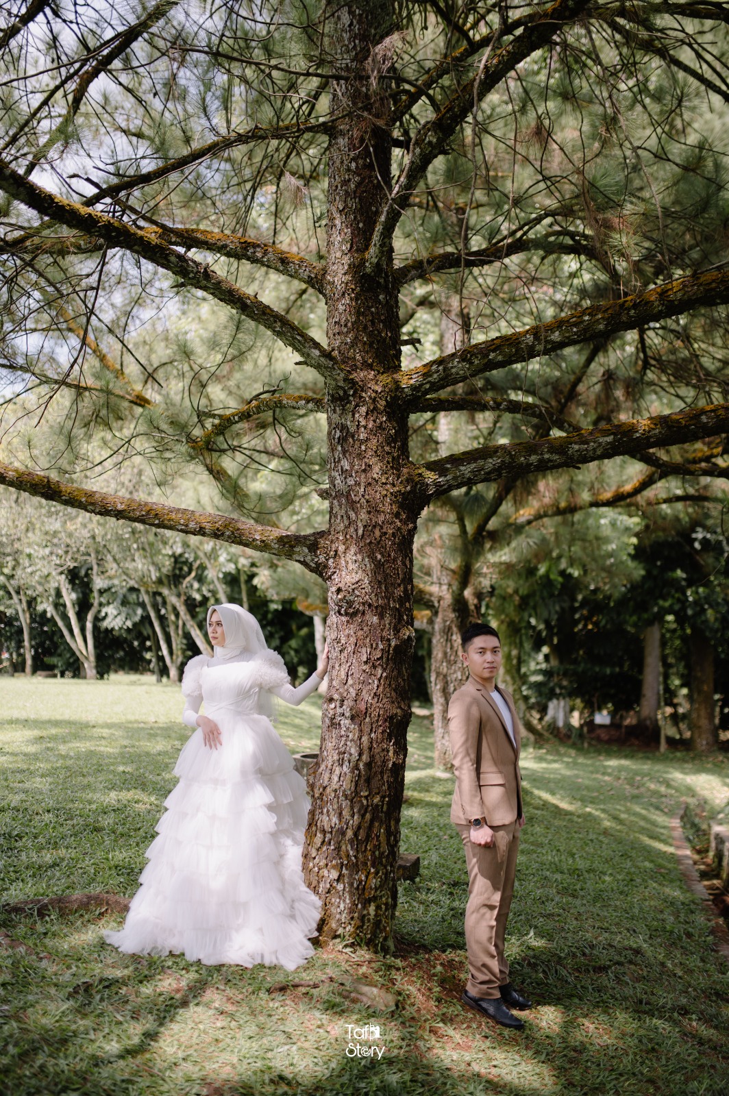 Sarah & Vidi 14