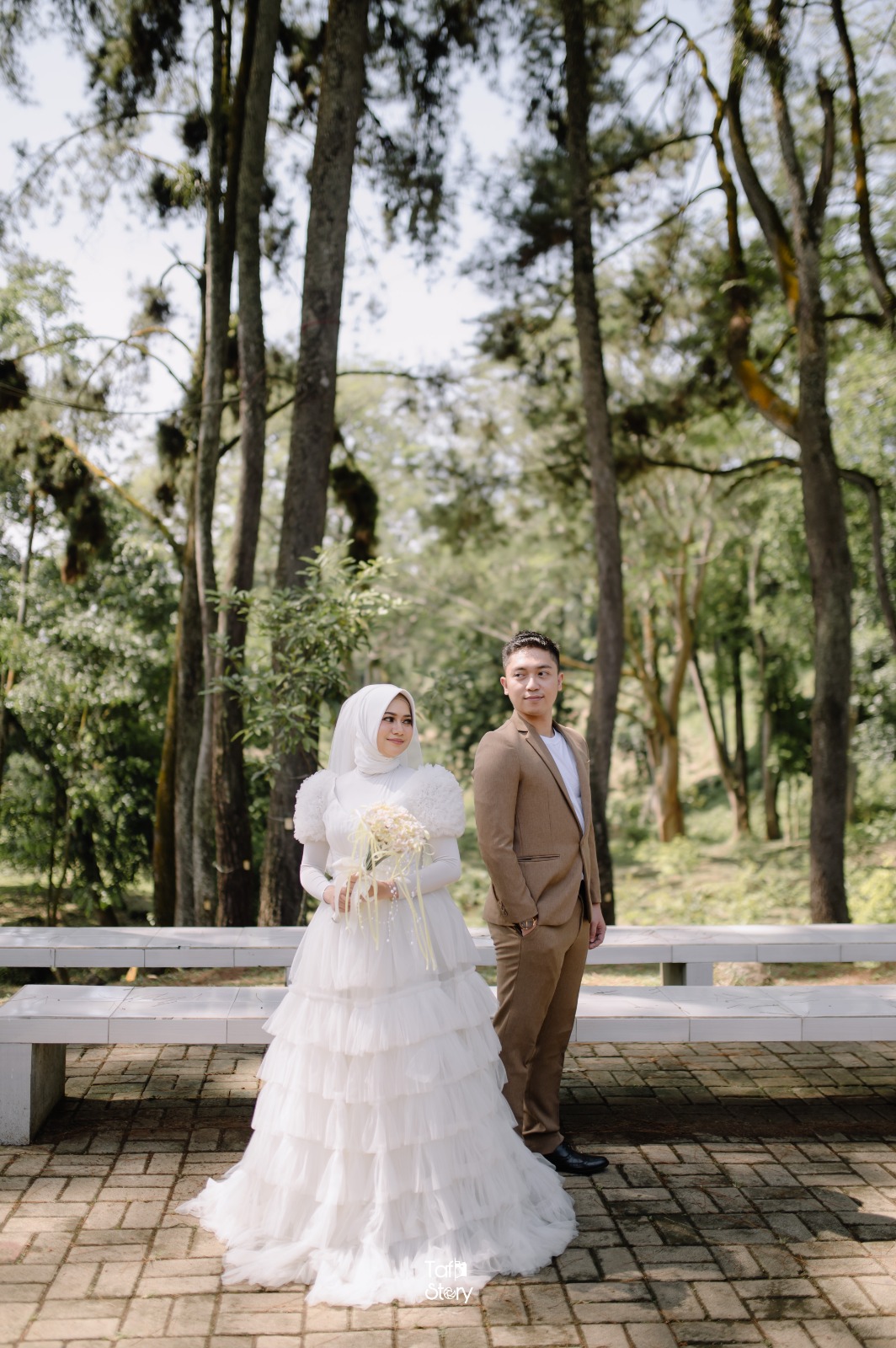 Sarah & Vidi 4