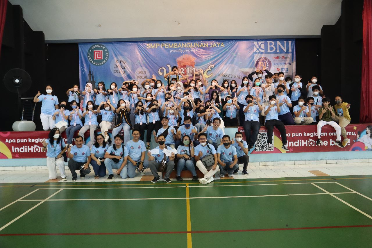 graduation-SMP-Pembangunan-Jaya-Bintaro-14.jpg