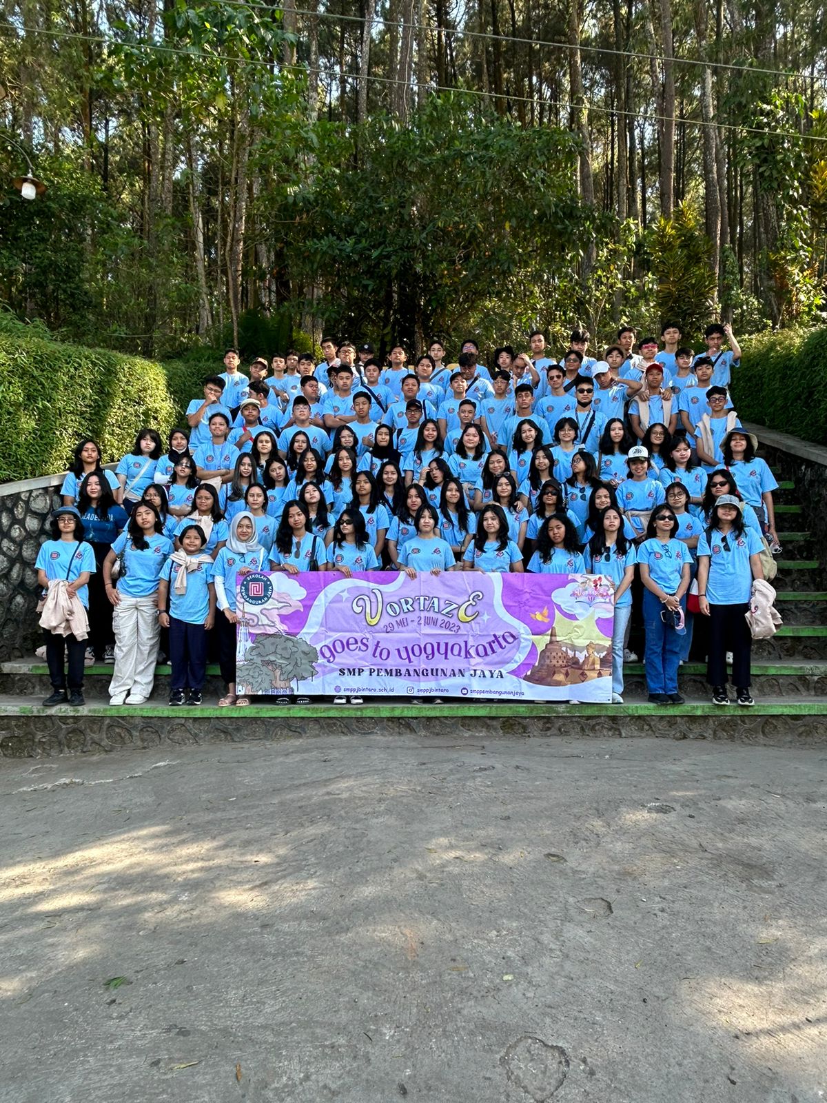 graduation-SMP-Pembangunan-Jaya-Bintaro-23.jpeg