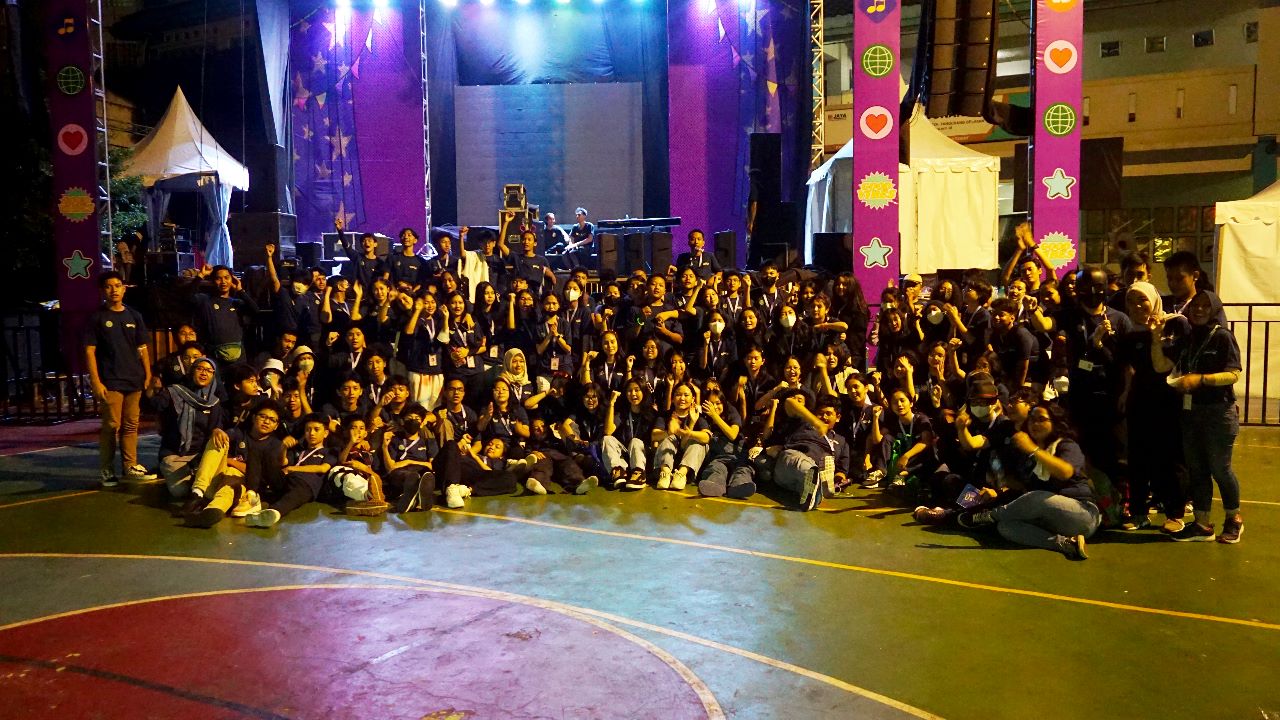 graduation-SMP-Pembangunan-Jaya-Bintaro-5.jpg