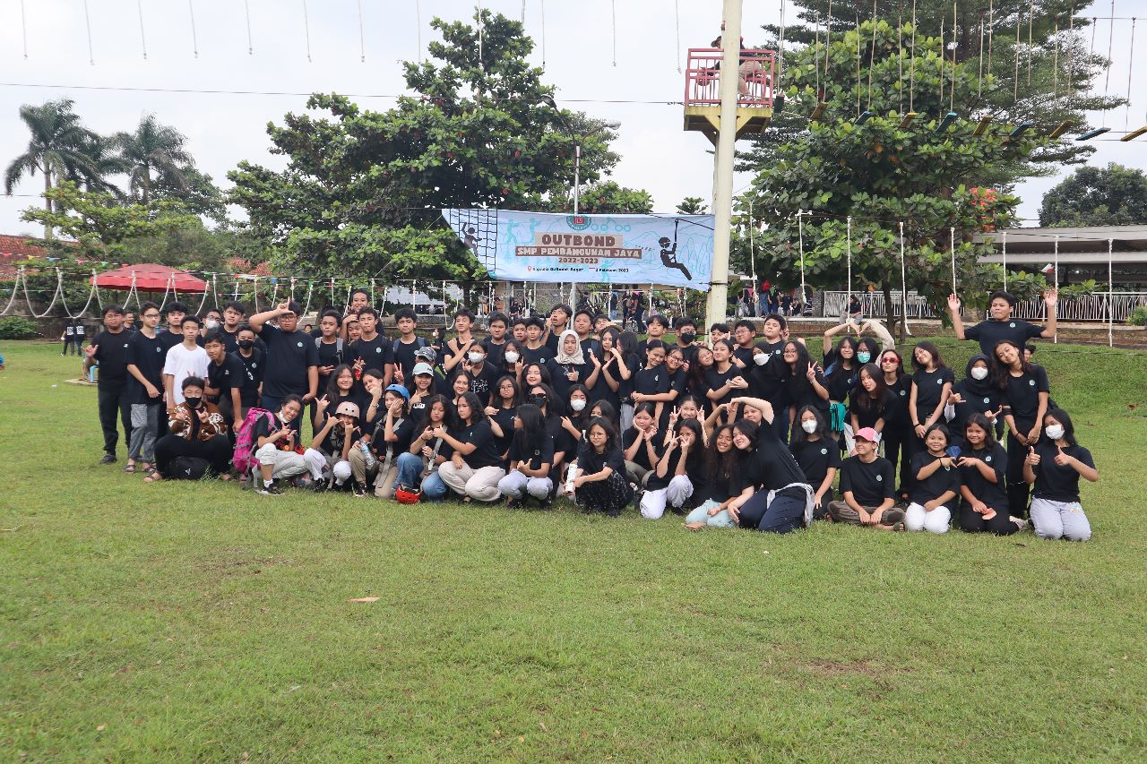 graduation-SMP-Pembangunan-Jaya-Bintaro-9.jpg
