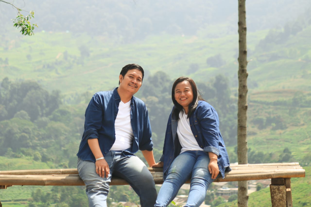 Tony & Meynar 17