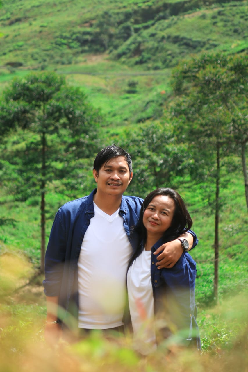Tony & Meynar 18