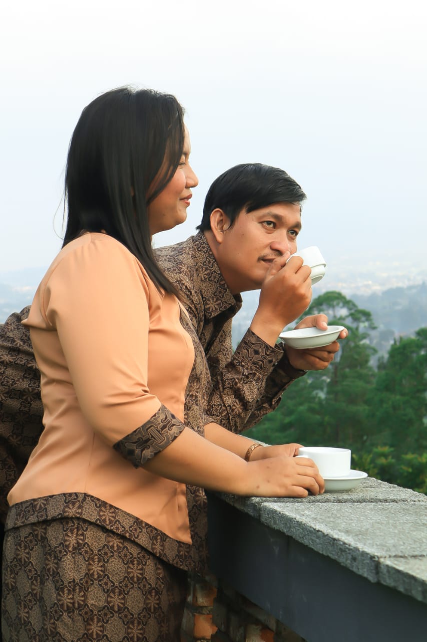 Tony & Meynar 6