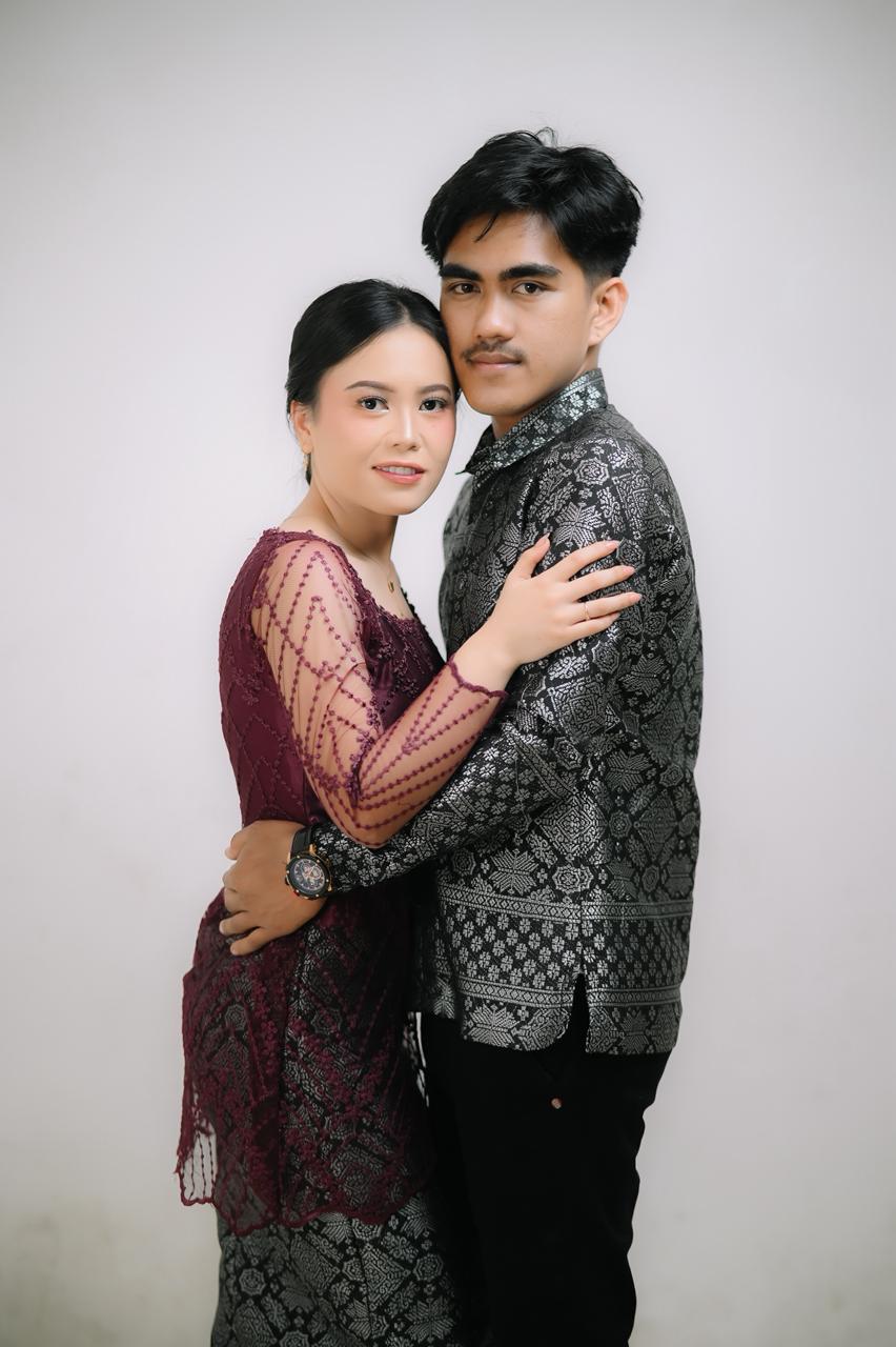 Efen & Tiwi 18