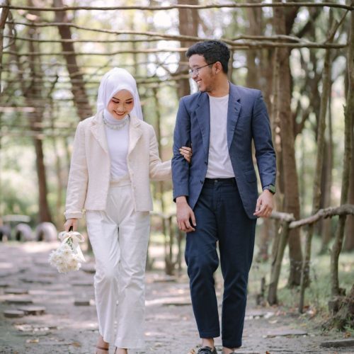 Annisa & Febry 18