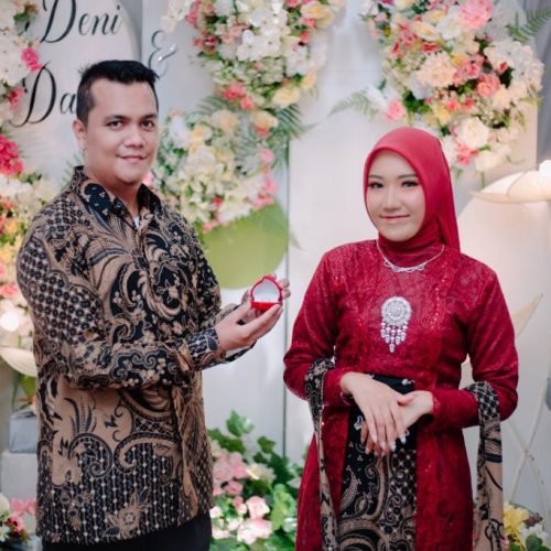 Dahlia & Deni 18