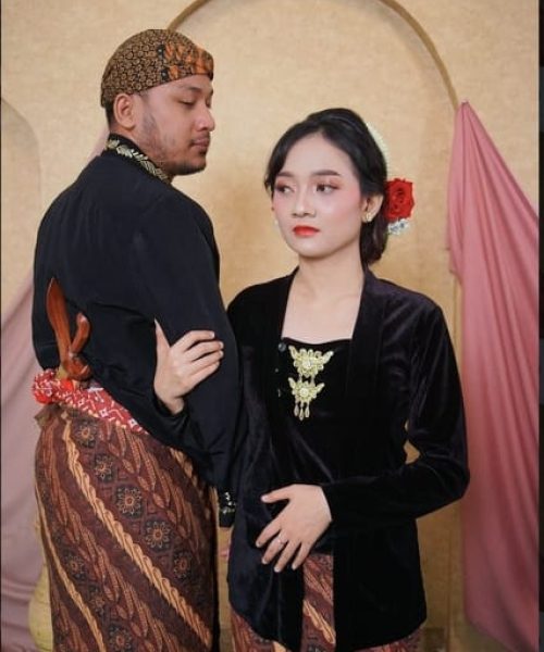 Daryanto & Friska 3r