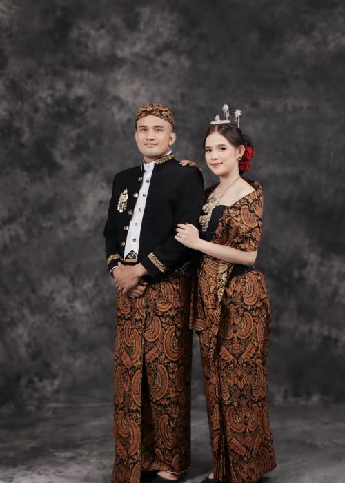 Refina & Indra 12