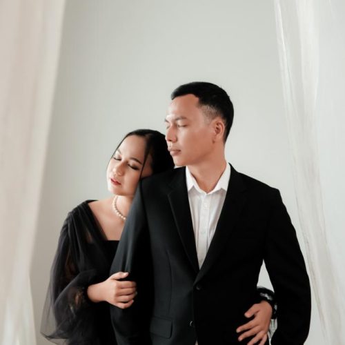 Ronal & Menda 18