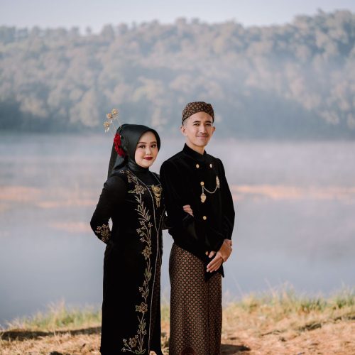 Yuni & Azis 4