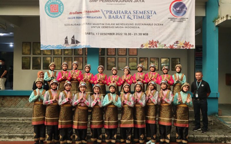 graduation-SMP-Pembangunan-Jaya-Bintaro-13.jpg