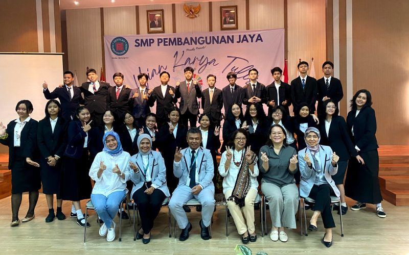 graduation-SMP-Pembangunan-Jaya-Bintaro-29.jpeg