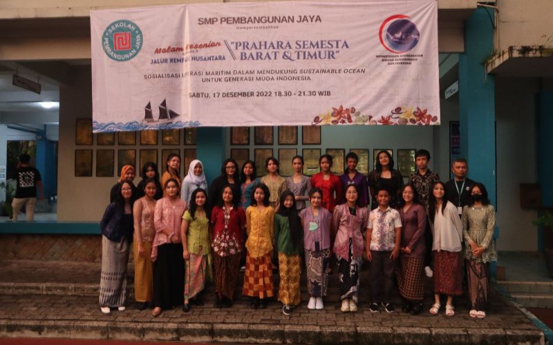 graduation-SMP-Pembangunan-Jaya-Bintaro-4.jpg
